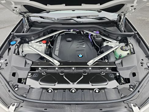 New 2026 BMW X5 xDrive40i w/ Executive Package image 40