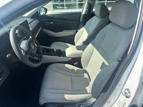 Used 2023 Honda Accord LX image 19