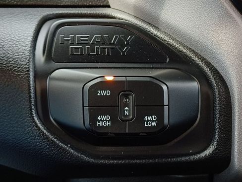 Used 2026 RAM 2500 Big Horn AWD/4WD image 25
