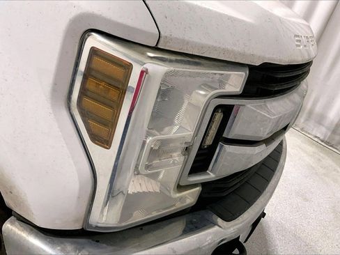 Used 2019 Ford F350 XLT image 12