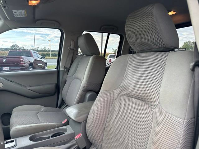 Used 2014 Nissan Frontier SV RWD image 8