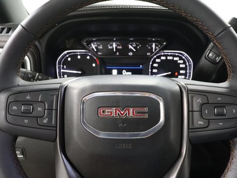 Used 2022 GMC Sierra 2500 AT4 w/ AT4 Preferred Package AWD/4WD image 14