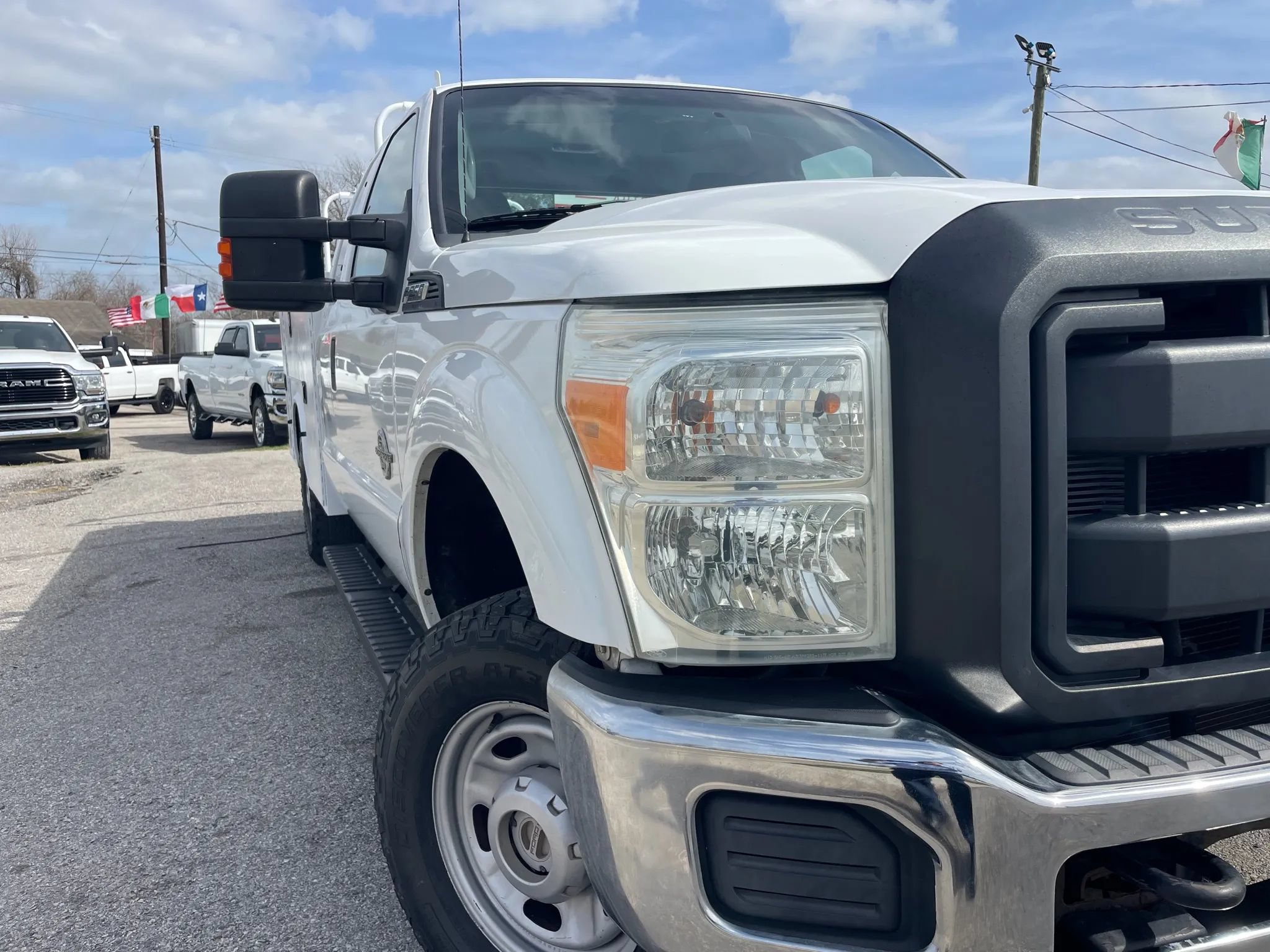 Used 2015 Ford F250 XL w/ Power Equipment Group AWD/4WD image 3