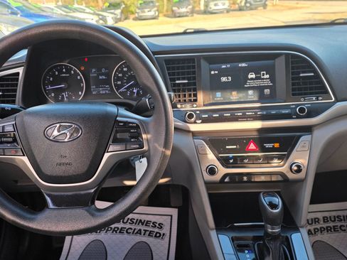 Used 2021 Hyundai Sonata SE image 12