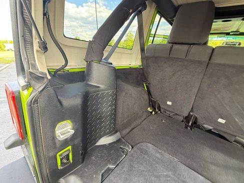 Used 2012 Jeep Wrangler Unlimited Sahara w/ Connectivity Group AWD/4WD image 34