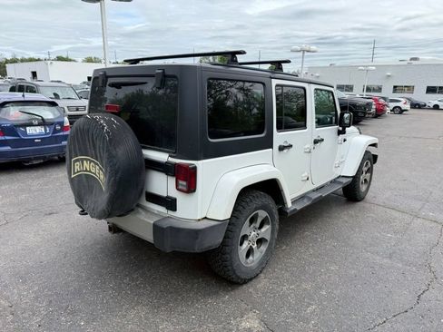 Used 2017 Jeep Wrangler Unlimited Sahara w/ Max Tow Package AWD/4WD image 3