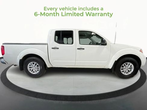 Used 2019 Nissan Frontier SV image 8