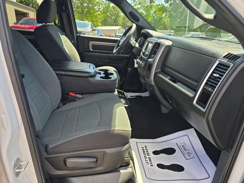 Used 2024 RAM 1500 Warlock AWD/4WD image 13