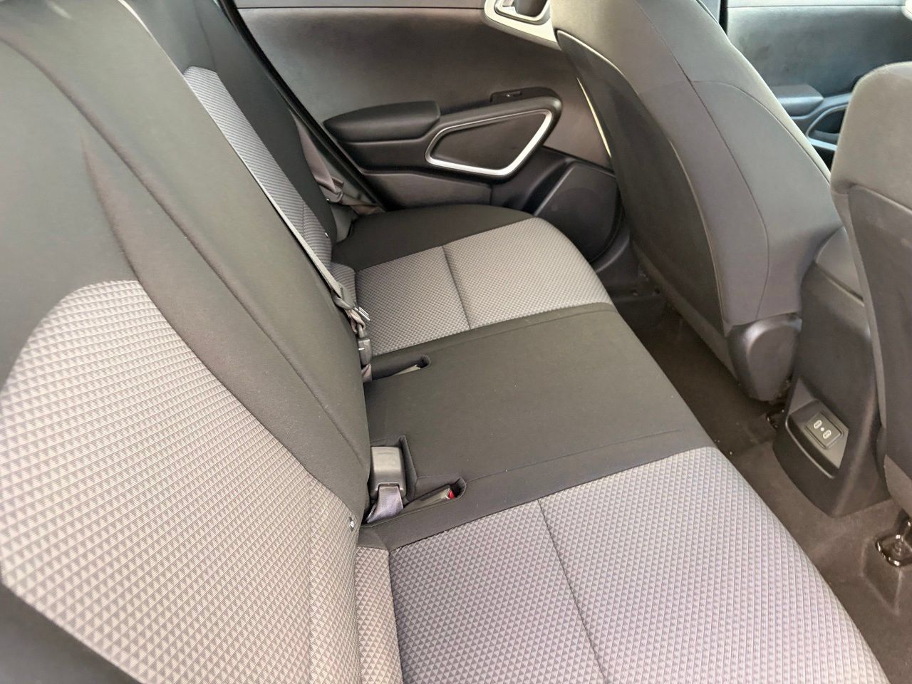 Used 2023 Kia Soul S FWD image 14
