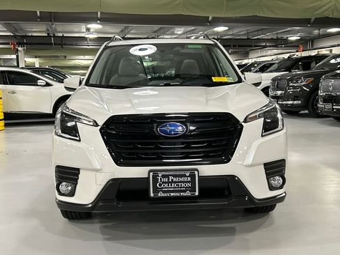 Used 2023 Subaru Forester Premium AWD/4WD image 6