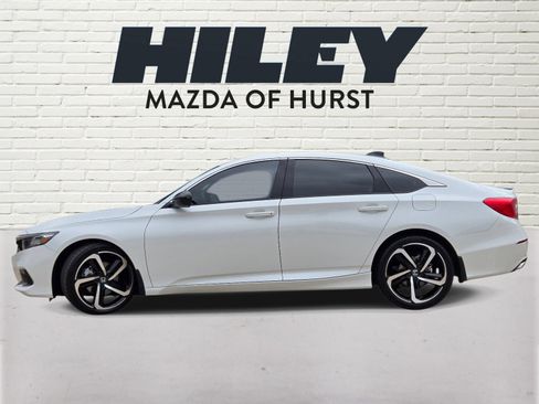 Used 2022 Honda Accord Sport image 3