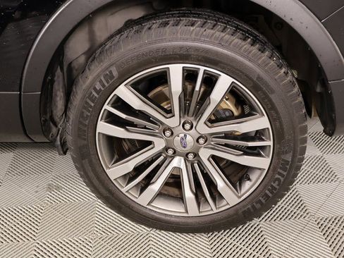 Used 2018 Ford Explorer Platinum image 22