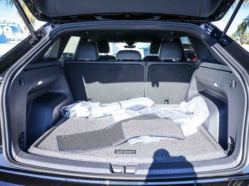 New 2026 Volkswagen Atlas Cross Sport SE image 36