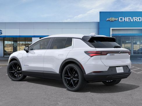 New 2026 Chevrolet Equinox EV LT w/ LPO, Blackout Package FWD image 3