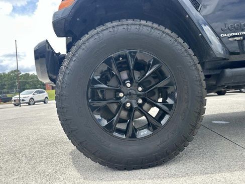Used 2022 Jeep Gladiator Overland AWD/4WD image 11