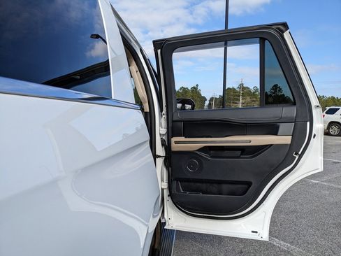 Used 2022 Ford Expedition XLT image 62