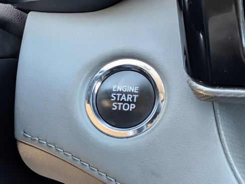 Used 2023 Toyota Highlander Platinum image 20