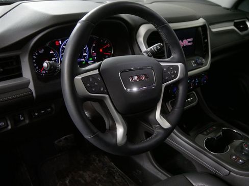 Used 2023 GMC Acadia SLT w/ Elevation Edition image 12