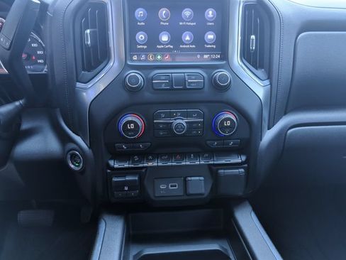 Used 2019 Chevrolet Silverado 1500 LT Trail Boss AWD/4WD image 18