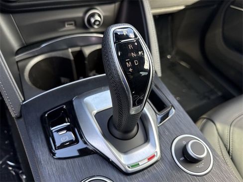 Used 2023 Alfa Romeo Stelvio Sprint image 20