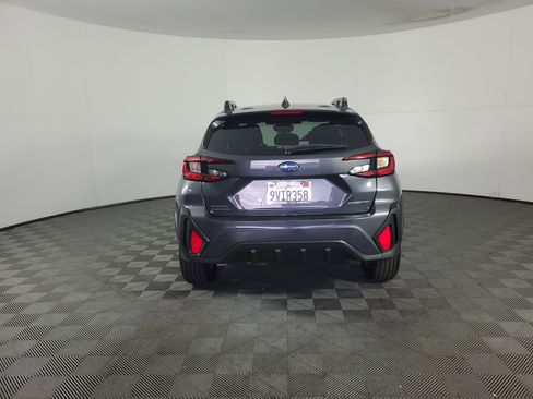 Used 2025 Subaru Crosstrek 2.0i Premium image 5