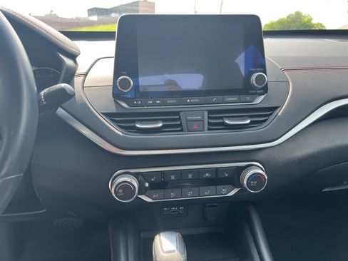 Used 2019 Nissan Altima 2.5 SR w/ SR Premium Package FWD image 22