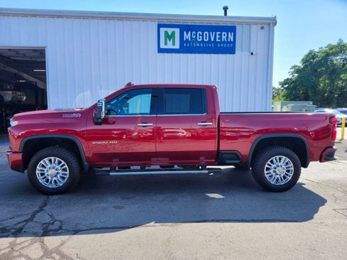 Used 2022 Chevrolet Silverado 2500 High Country AWD/4WD image 2