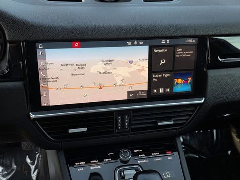 Used 2021 Porsche Cayenne Coupe image 18