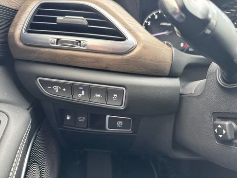 Used 2021 Genesis G90 5.0 Ultimate RWD image 21