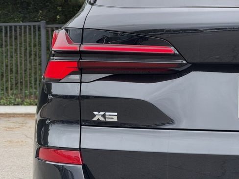 New 2026 BMW X5 M60i image 14