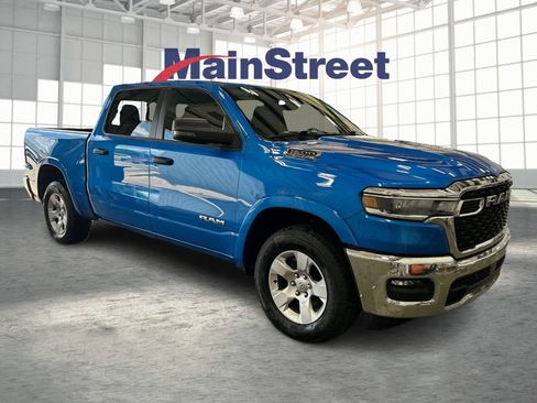 Used 2025 RAM 1500 Big Horn AWD/4WD image 7