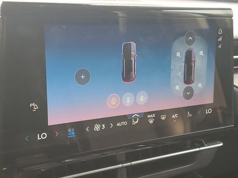 Certified 2024 Lincoln Nautilus Reserve w/ Equipment Group 202A image 27