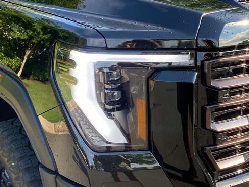 Used 2024 GMC Sierra 2500 AT4X w/ AT4X AEV Edition AWD/4WD image 4