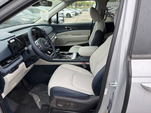 New 2026 Kia Carnival EX FWD image 11