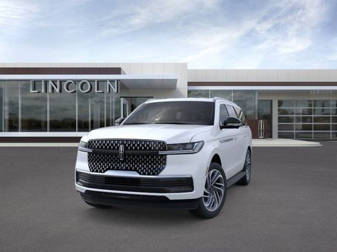 New 2026 Lincoln Navigator Premiere AWD/4WD image 2