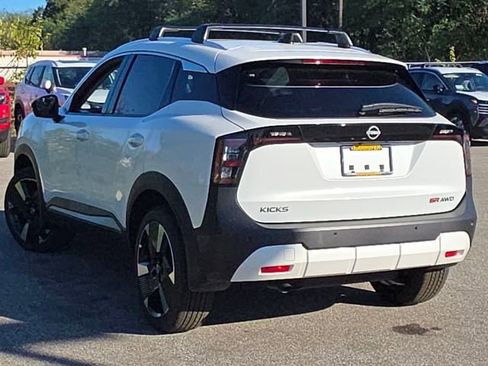 New 2026 Nissan Kicks SR w/ Cold Weather Package image 22
