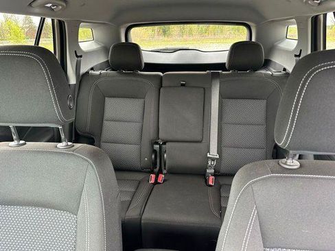 Used 2023 GMC Terrain SLE w/ Driver Convenience Package FWD image 19