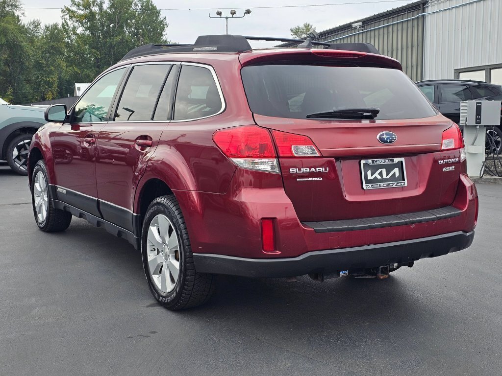 Used 2011 Subaru Outback 2.5i Limited AWD/4WD image 3