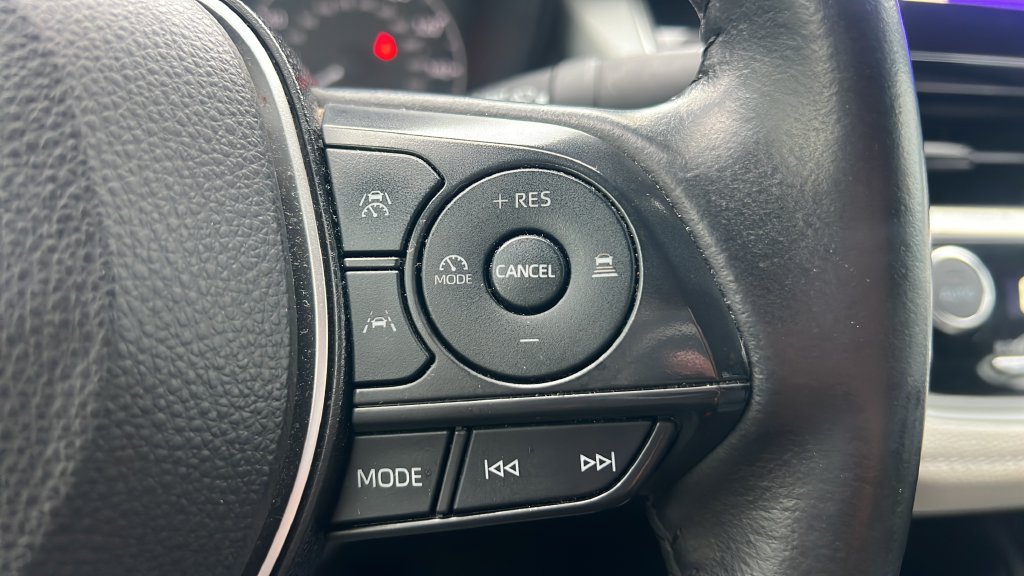 Used 2024 Toyota Corolla SE FWD image 19