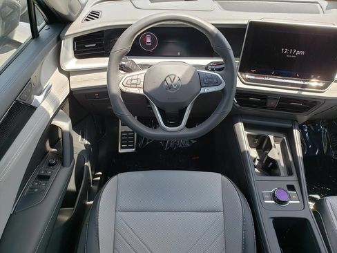 New 2026 Volkswagen Tiguan SE R-Line AWD/4WD image 10