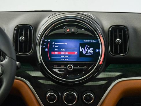 Used 2023 MINI Cooper Countryman S w/ Signature Upholstery Package FWD image 14
