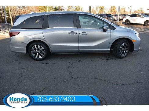 New 2026 Honda Odyssey EX-L image 8