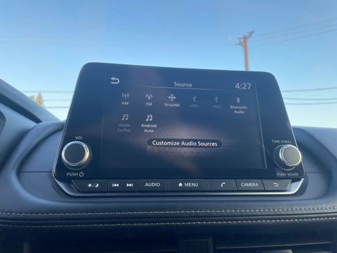 Used 2025 Nissan Rogue SV image 21