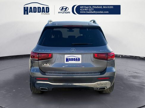 Used 2021 Mercedes-Benz GLB 250 4MATIC image 4