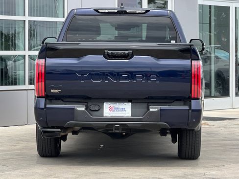 Used 2024 Toyota Tundra Platinum AWD/4WD image 5