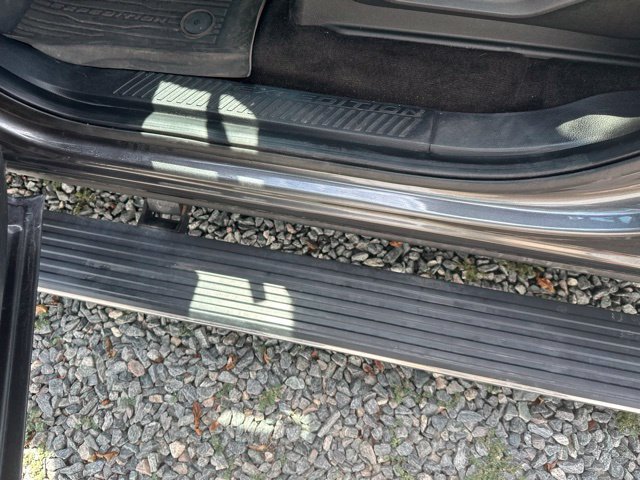 Used 2018 Ford Expedition Limited RWD image 12