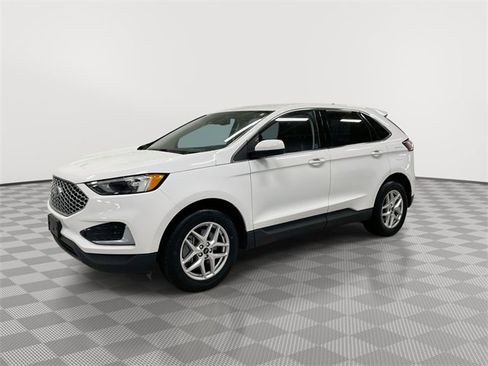 Used 2023 Ford Edge SEL image 6