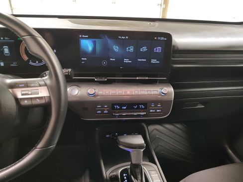 Used 2025 Hyundai Kona SEL image 7