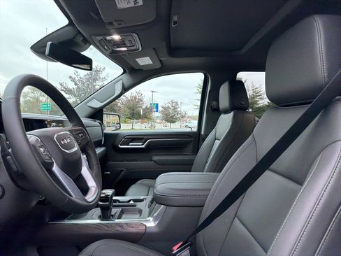 New 2026 GMC Sierra 1500 SLT w/ SLT Premium Package image 13