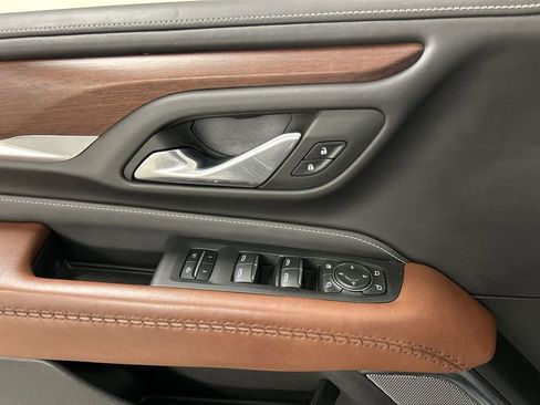 Used 2023 GMC Yukon Denali Ultimate AWD/4WD image 11